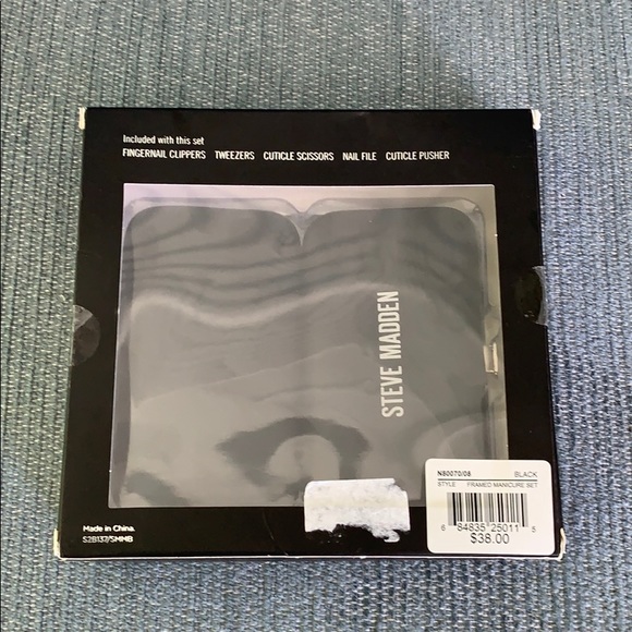 Steve Madden Five Piece Manicure Set With Case - Picture 2 of 2